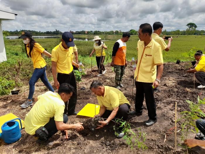 ดำเนินกิจกรรมของอาสาสมัครท้องถิ่นรักษ์โลก (อถล.)